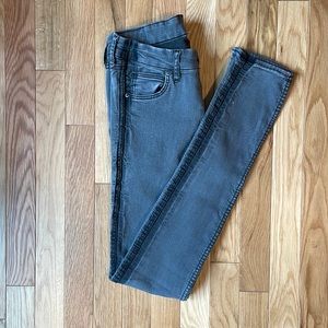 Faded Mid Rise Skinny Jeans w/ black sides